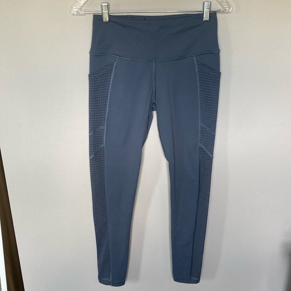 Victoria’s Secret Sport Knockout Tights - Breathable Mesh Panels - Picture 1 of 6